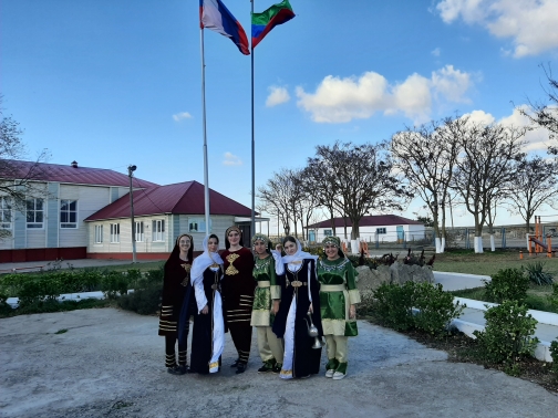 Флешмоб &amp;quot;Фото в национальных костюмах&amp;quot;.